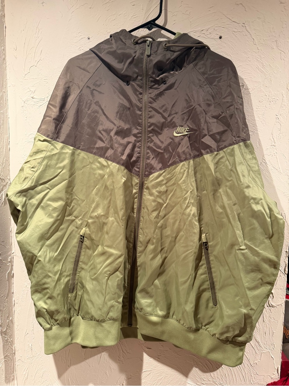 Nike Men’s Two-Tone Olive Green & Charcoal Windbreaker Jacket